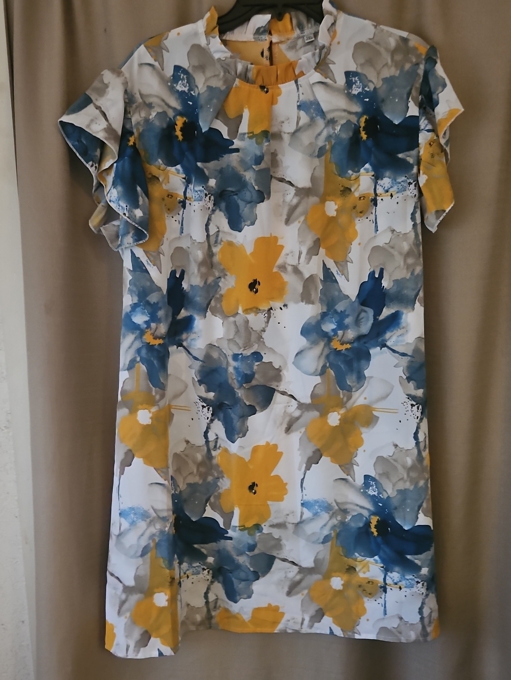 EUC Floral Shift Dress